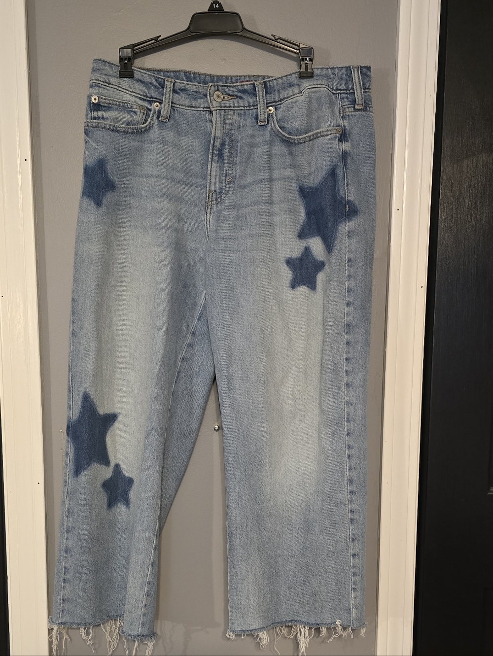 Lucky Brand Light Blue Star-Appliqué Straight Leg Jeans